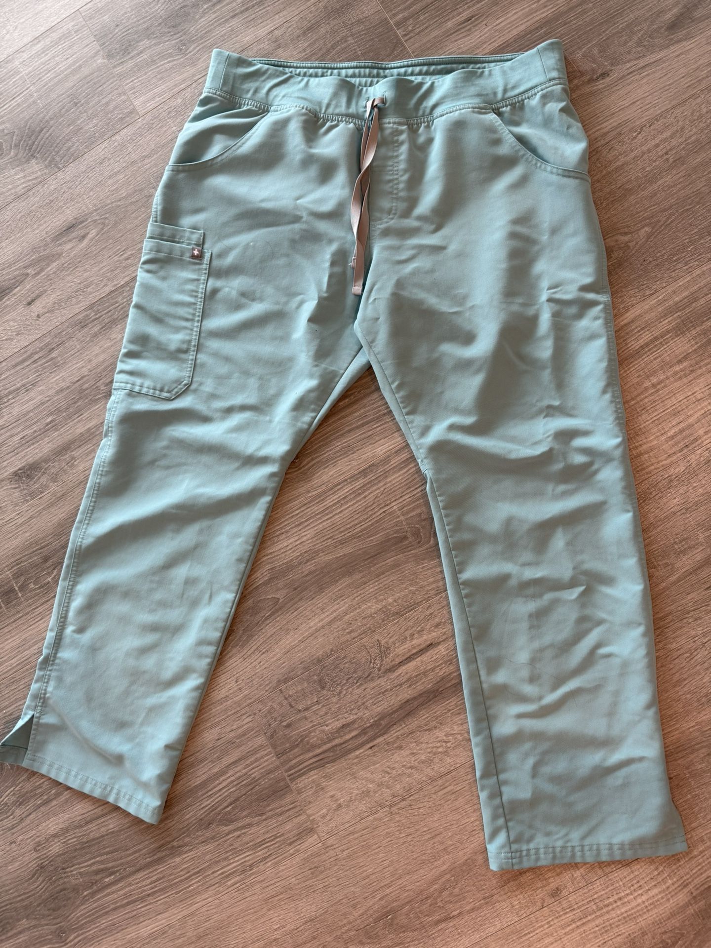 Seaglass FIGS Kade Cargo Size XL