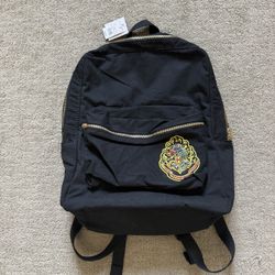 New Universal Studios Harry Potter Hogwarts Crest Backpack – NWT