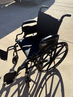 Wheelchair with Footrests Invacare 9000xt
