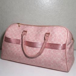 Pink Coach Duffle Bag – Stylish & Spacious Design