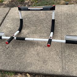 Pull Up Bar