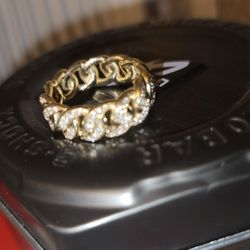 Real 10k Cuban Link Ring. Vvs1