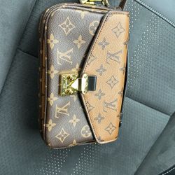 Louis Vuitton Purse