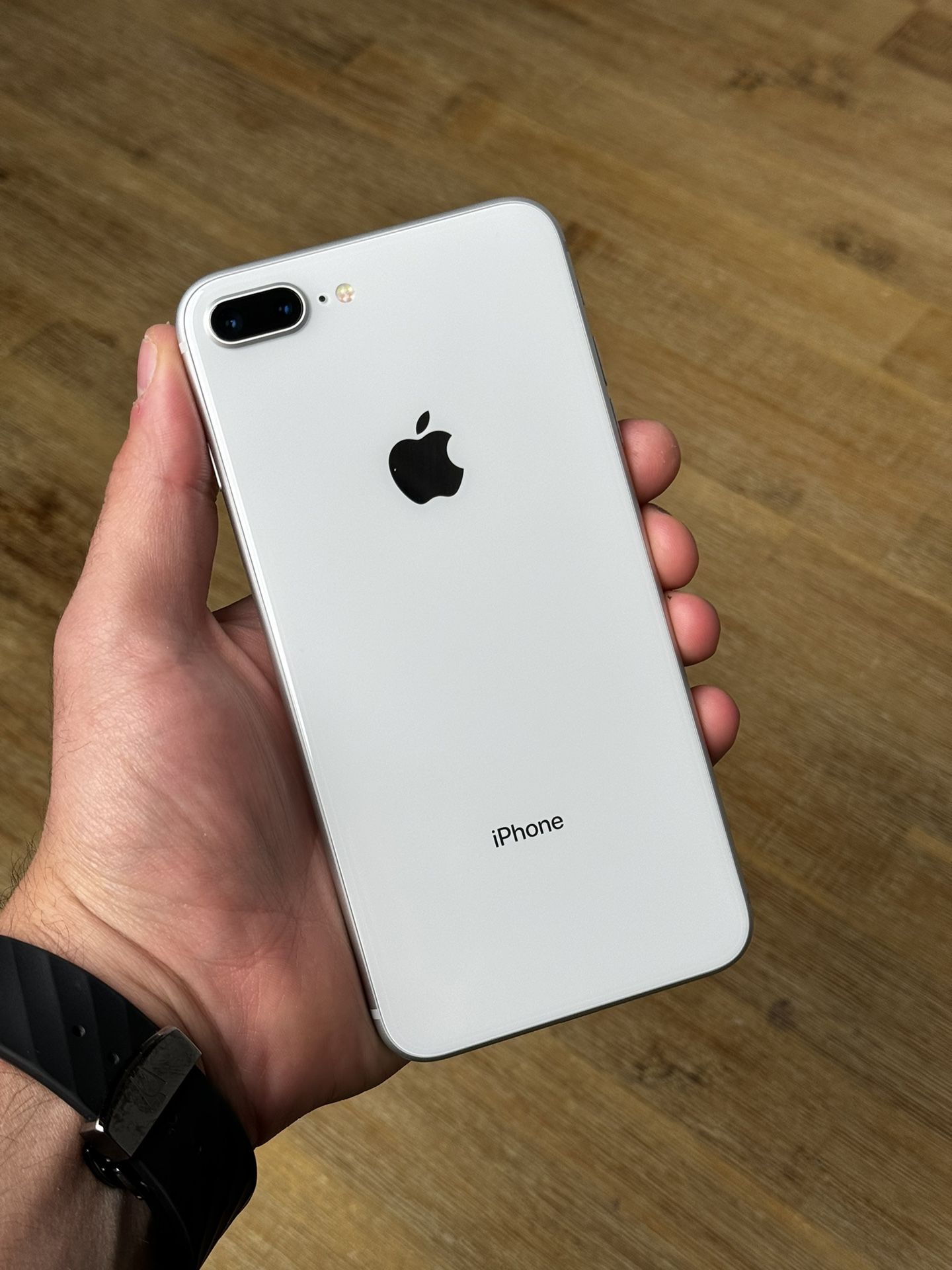 Apple iPhone 8 Plus 64GB (Factory Unlocked) Electronics & Media