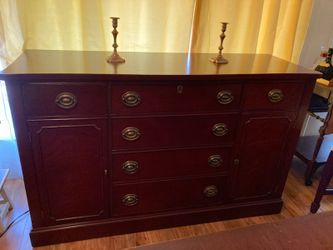 Table and 6 chairs, with 1 extension and cabinet