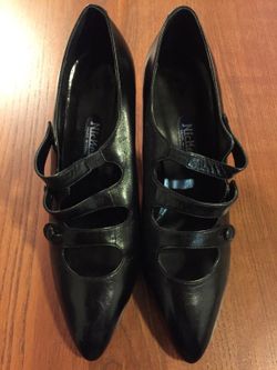 Vintage Nickels Heels size 9 1/2