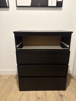 Black 3-Drawer Dresser – Functional, Needs Repair