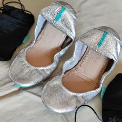 Silver Tieks Size 5