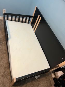 Toddler bed