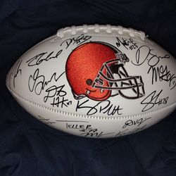 2025 Cleveland Browns Team Signed Autograph Football Shedeur Sanders Jeudy Flacco Graham