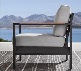 Outdoor patio chairs