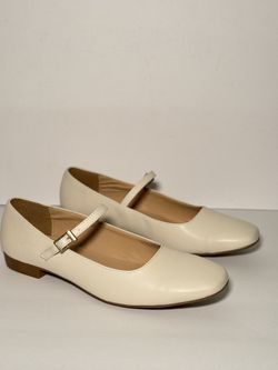Classic Cream Flats with Buckle Strap Size 9