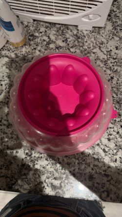 Pink Gelatin tupperware