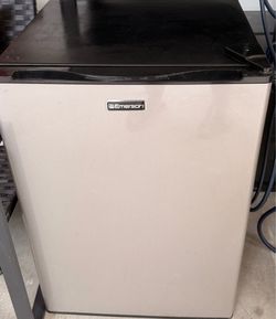 mini fridge, i have hundreds of items just click my profile photo