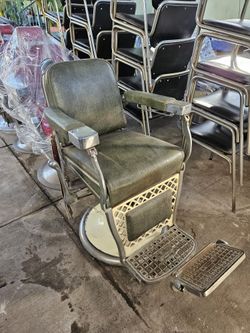 Classic Barber Chairs (Green)