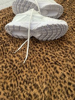 Women’s white Nike size 7.5