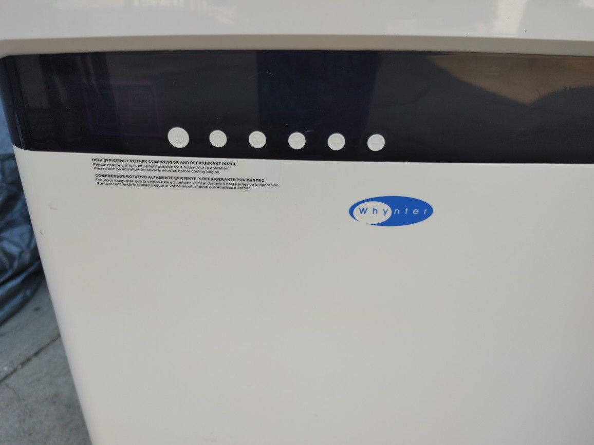 Whynter Air Conditioner In Excellent Condition. " No Hoses"