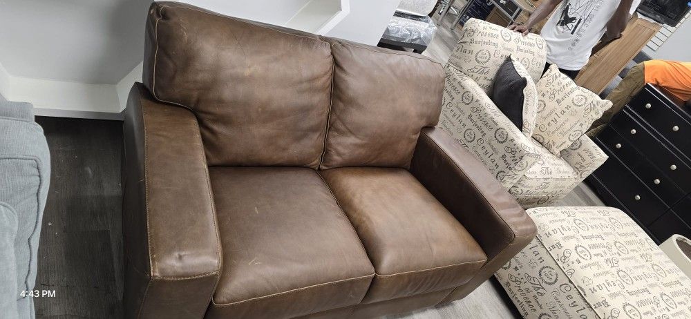 100% Leather Loveseat 