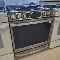 New  - 6.3 Cu. Ft. Slide-In Gas True Convection Smart Range with EasyClean, Air Fry and UltraHeat 