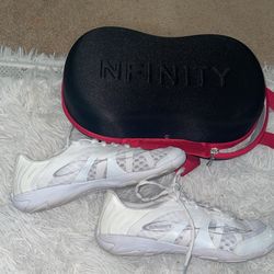 nfinity vengeance cheer shoe!!