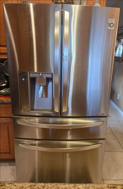 LG Refrigerator 36 QU FT Door In Door EVERYTHING WORKS