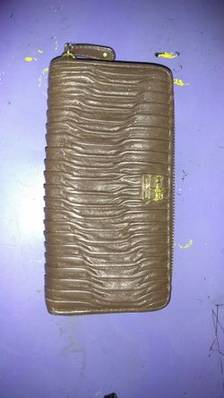 BROWN LEATHER COACH WALLET
