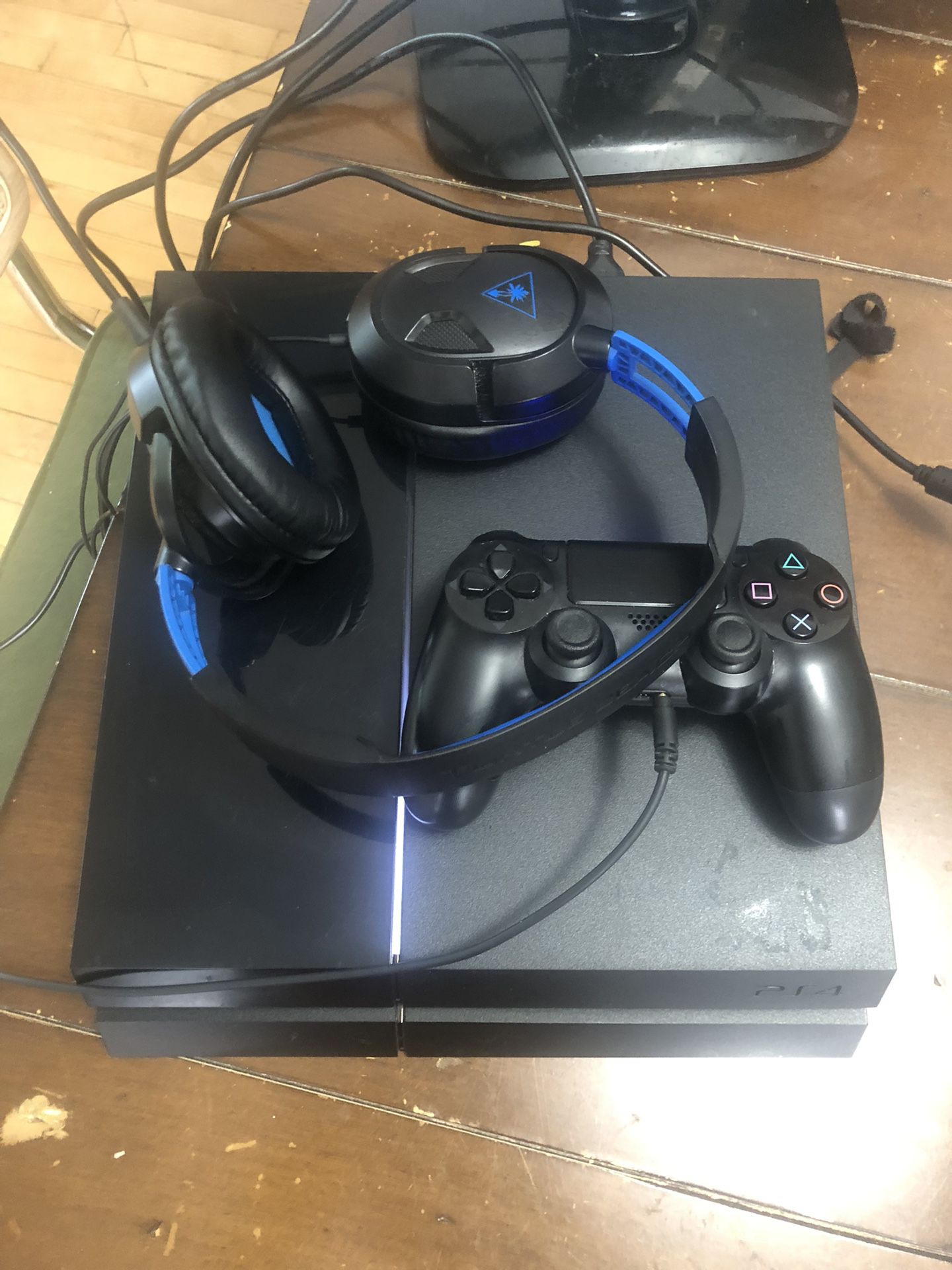 PS4 With Controller And Turtle Beach Headset 