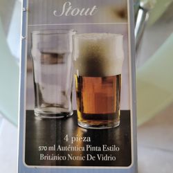 New , 4 pcs British style pint notice glass 19.27 Oz