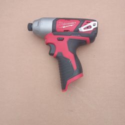 milwaukee. 1/4 inch driver