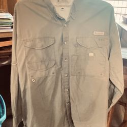 Columbia PFG Size L Beige JOmni-Shade Long Sleeve Vented Fishing Button Up Shirt