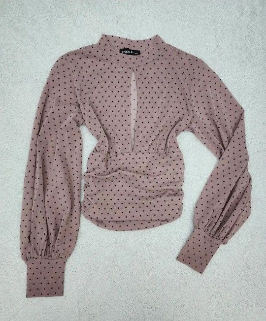 ✅️ Sheer Polka Dots Long Sleeve Blouse• Front Slit• Size S• New Condition• $10firm