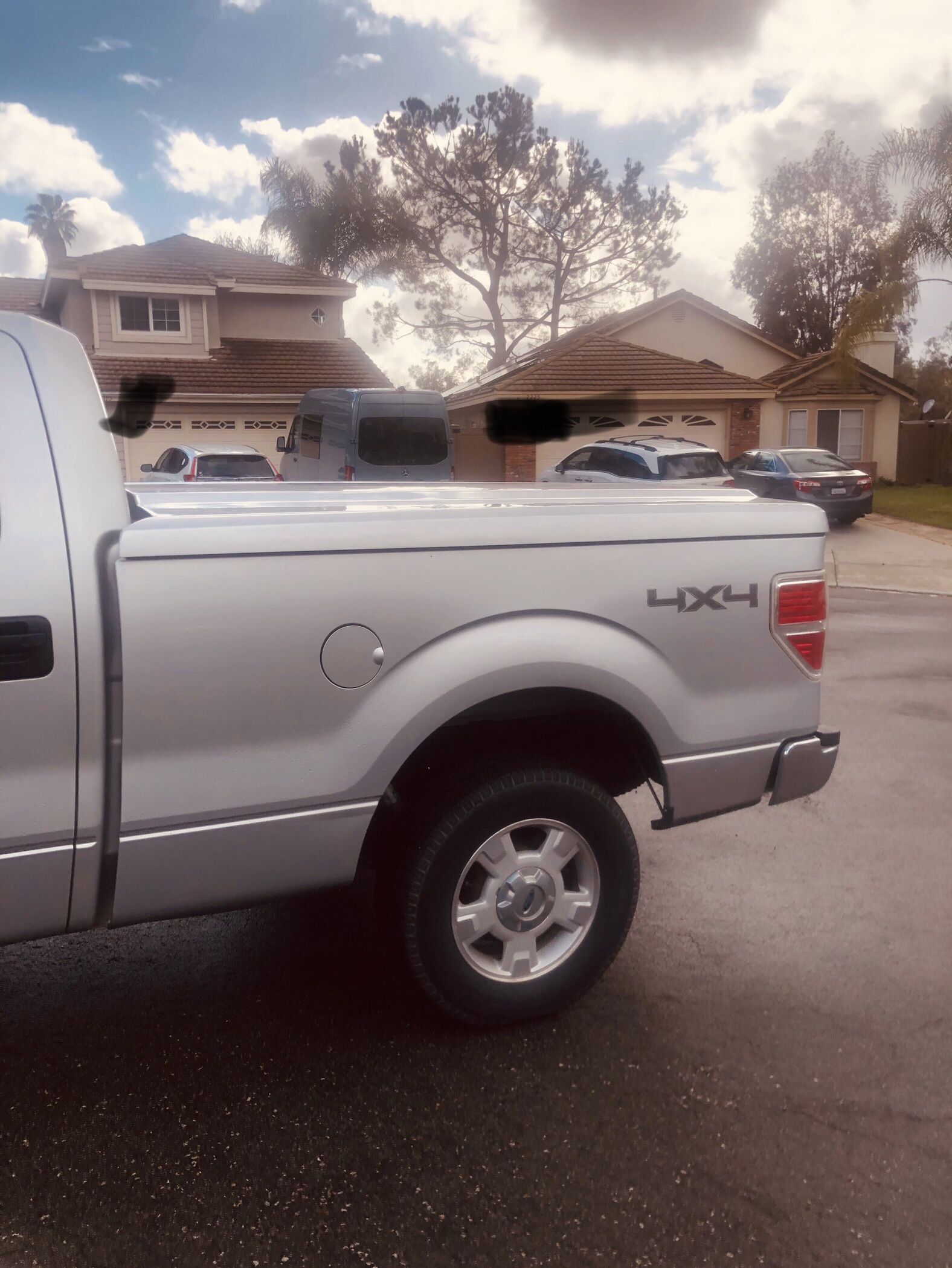 Leer Tonneau Cover Snug Top Camper Shell New Ford F150 *Price Drop*