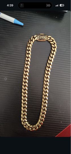 Gold Cuban Link Chain Necklace