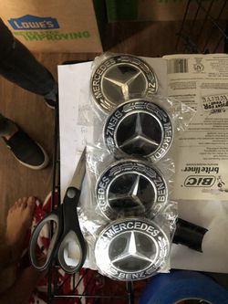 Mercedes badges / bumper
