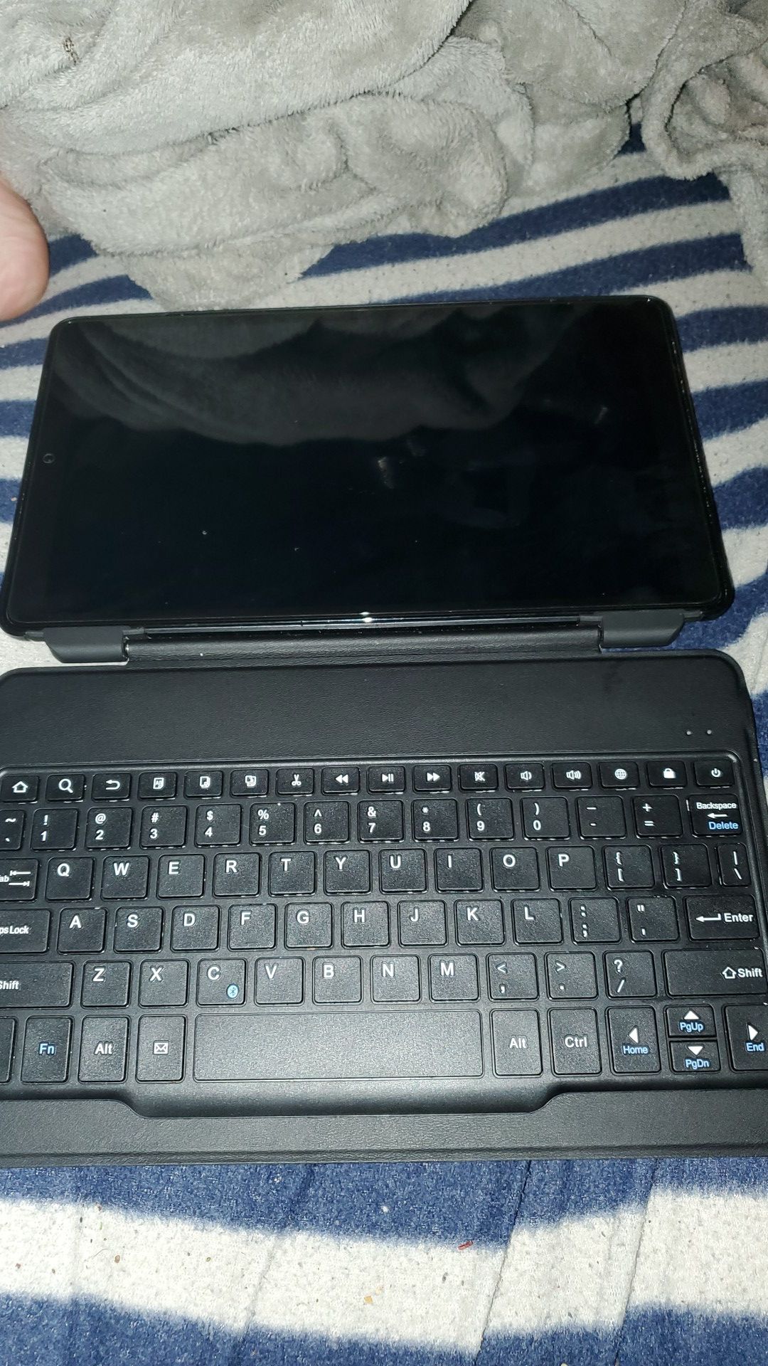 Samsung Galaxy Tab A 10.1 with Bluetooth keyboard case
