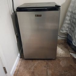 Small  REFRIGERATOR 
