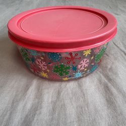 Wondershop 6.7 Cups Food Storage Container Christmas Snowflakes Glass Plastic Lid (Silver Lake) 