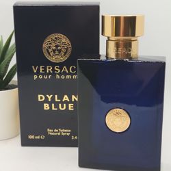 Versace
 
Dylan Blue Eau de Toilette

3.4 fl 