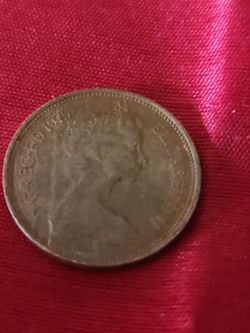 Very Rare 1970 "NEW PENCE"  - First Edition Coin  Queen Elizabeth II