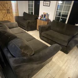 Living Room Set With Large Ottoman 