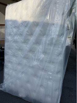 Full size mattress