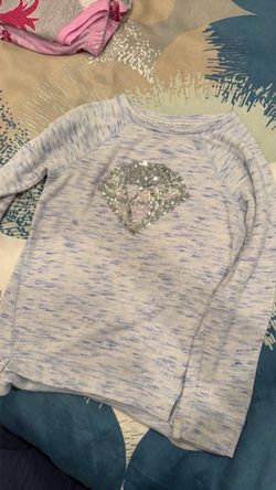 Girls Gray Sweatshirt with Sequin Diamond