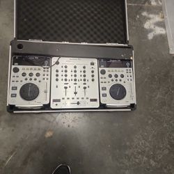 American Dj Pre Amp Mixer With Dual Pro Scratch Cd Players