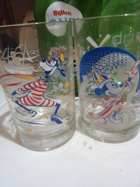 Disney 25th Anniversary Glass Mickey And Pluto No Cracks Chips Great Condition