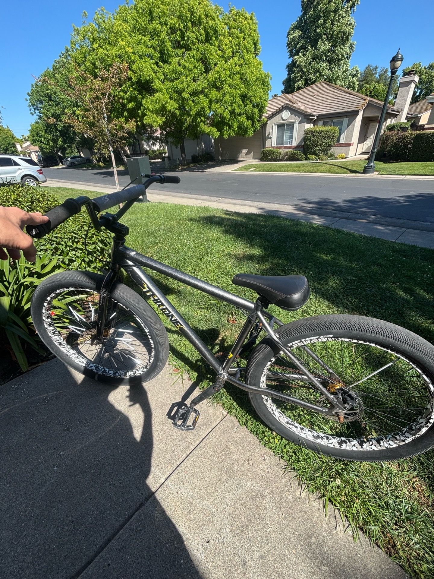 Throne Mafia The Goon 27 bike