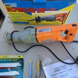 Chicago Electric 4.5 Amp Reciprocating Saw w/ Box, Manual & Extra Blades