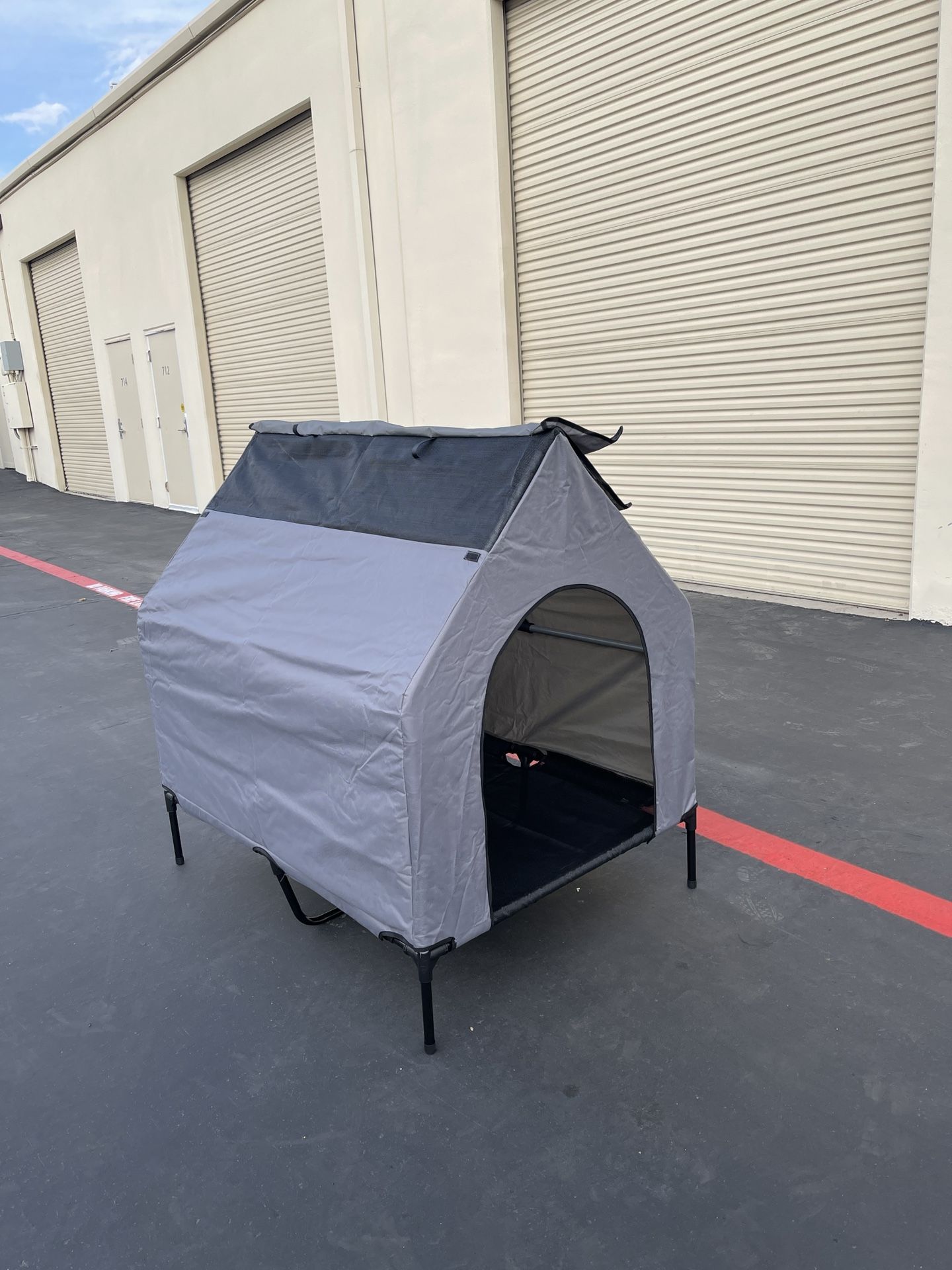 2 in 1 Elevated Large Dog House, Weatherproof 600D PVC Dog House with Strong Beam Support Up to
