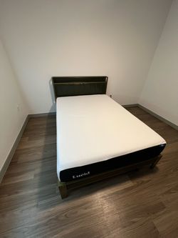 Full bed frame & mattress