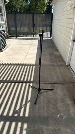 Microphone stand