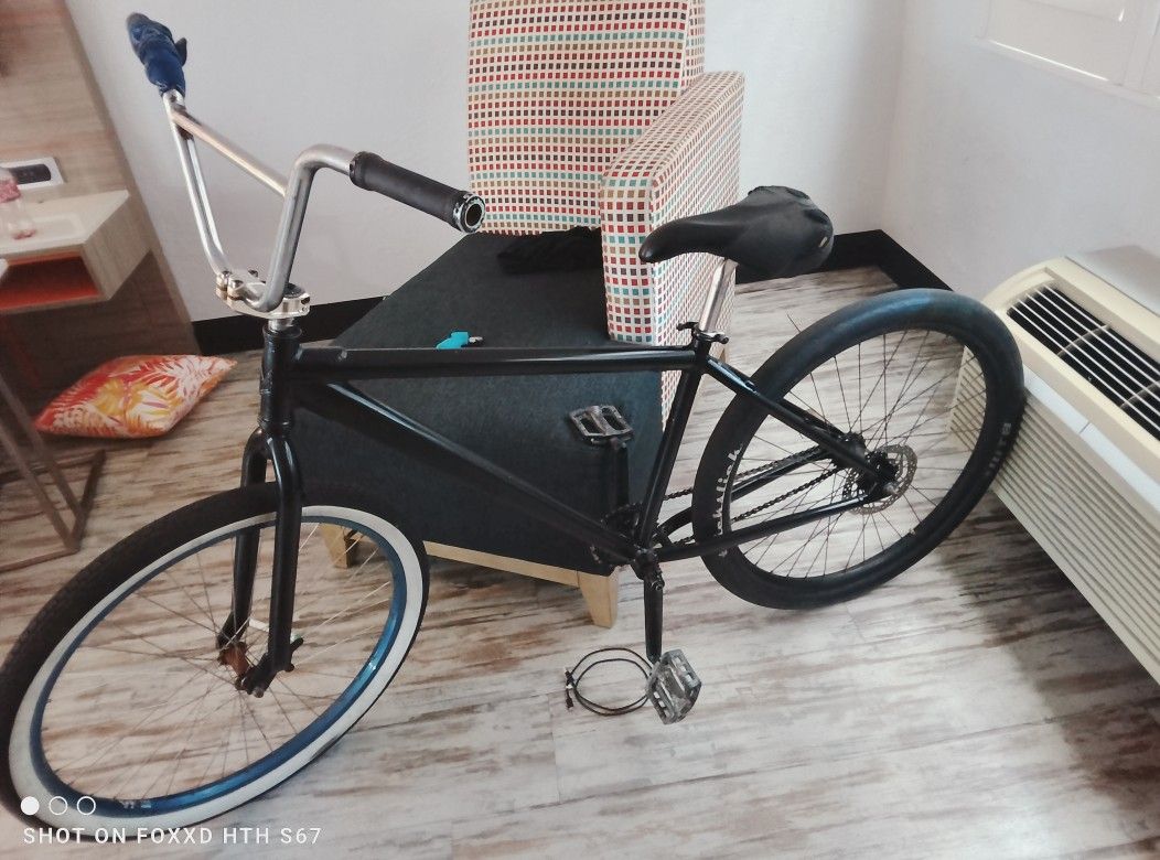 Throne Bmx